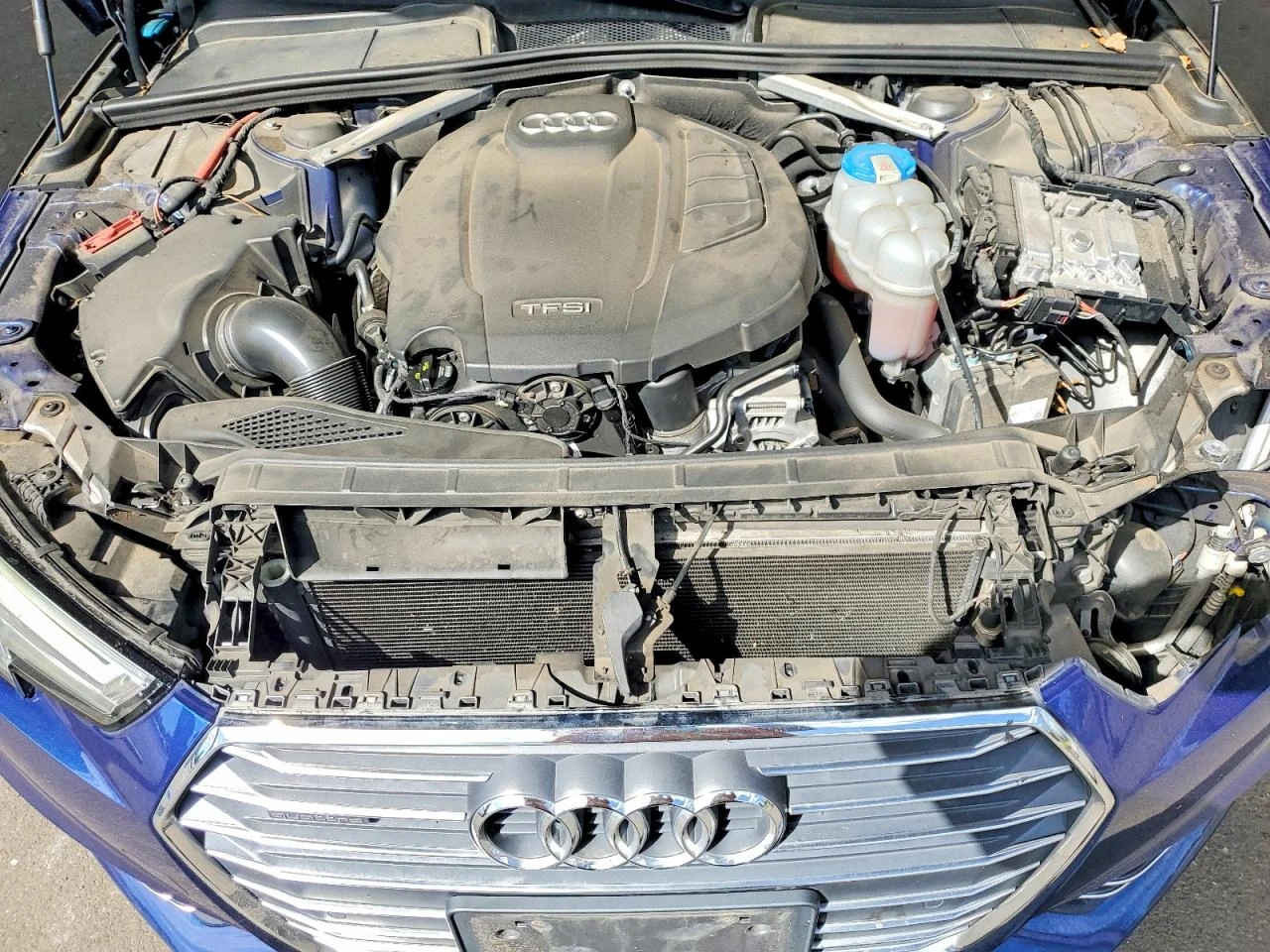 Audi A4 2.0l Premium Plus, снимка 11 - Автомобили и джипове - 56084407