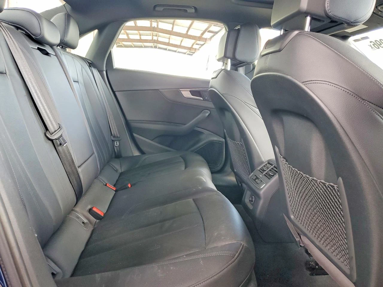 Audi A4 2.0l Premium Plus, снимка 10 - Автомобили и джипове - 56084407