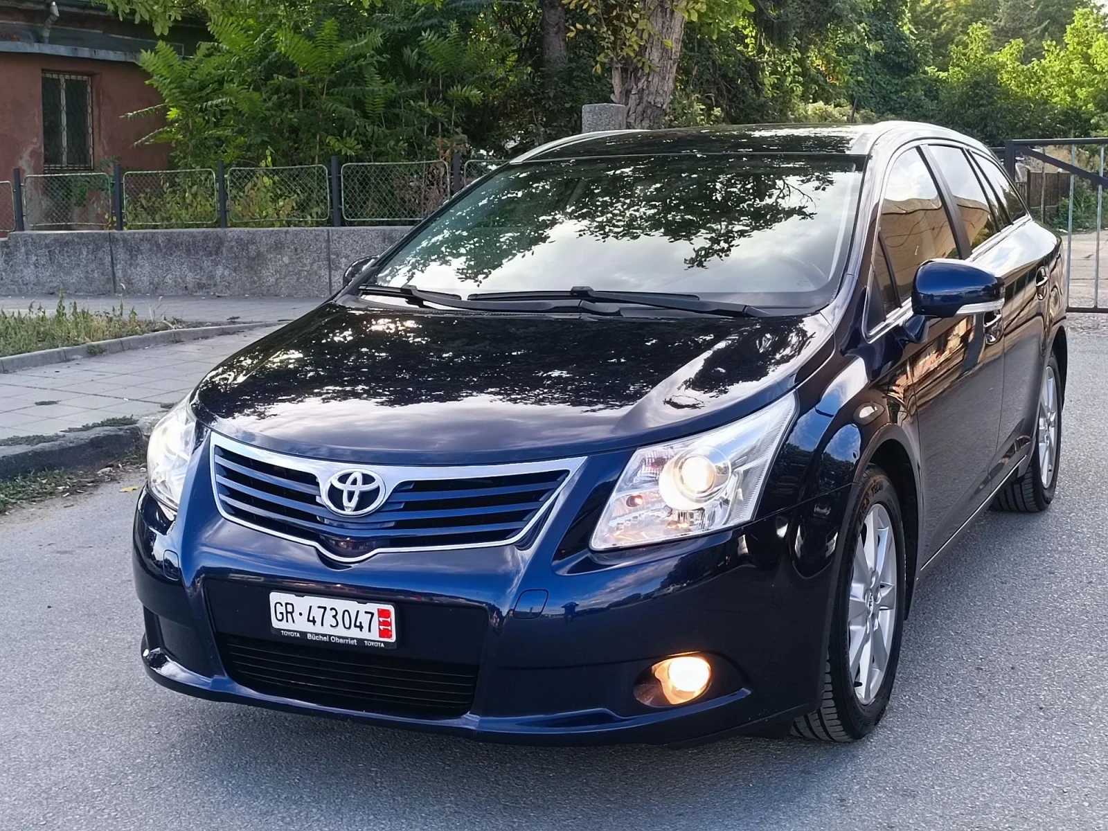 Toyota Avensis 2.0i-152кс-ШВЕЙЦАРИЯ-РЪЧКА-6ск-KEYLESS, снимка 8 - Автомобили и джипове - 56111154