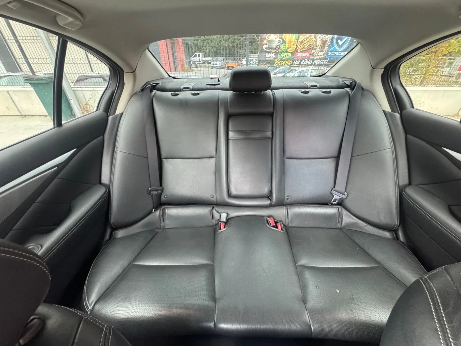 Infiniti Q50 3.7 V6 AWD, снимка 10 - Автомобили и джипове - 56273116