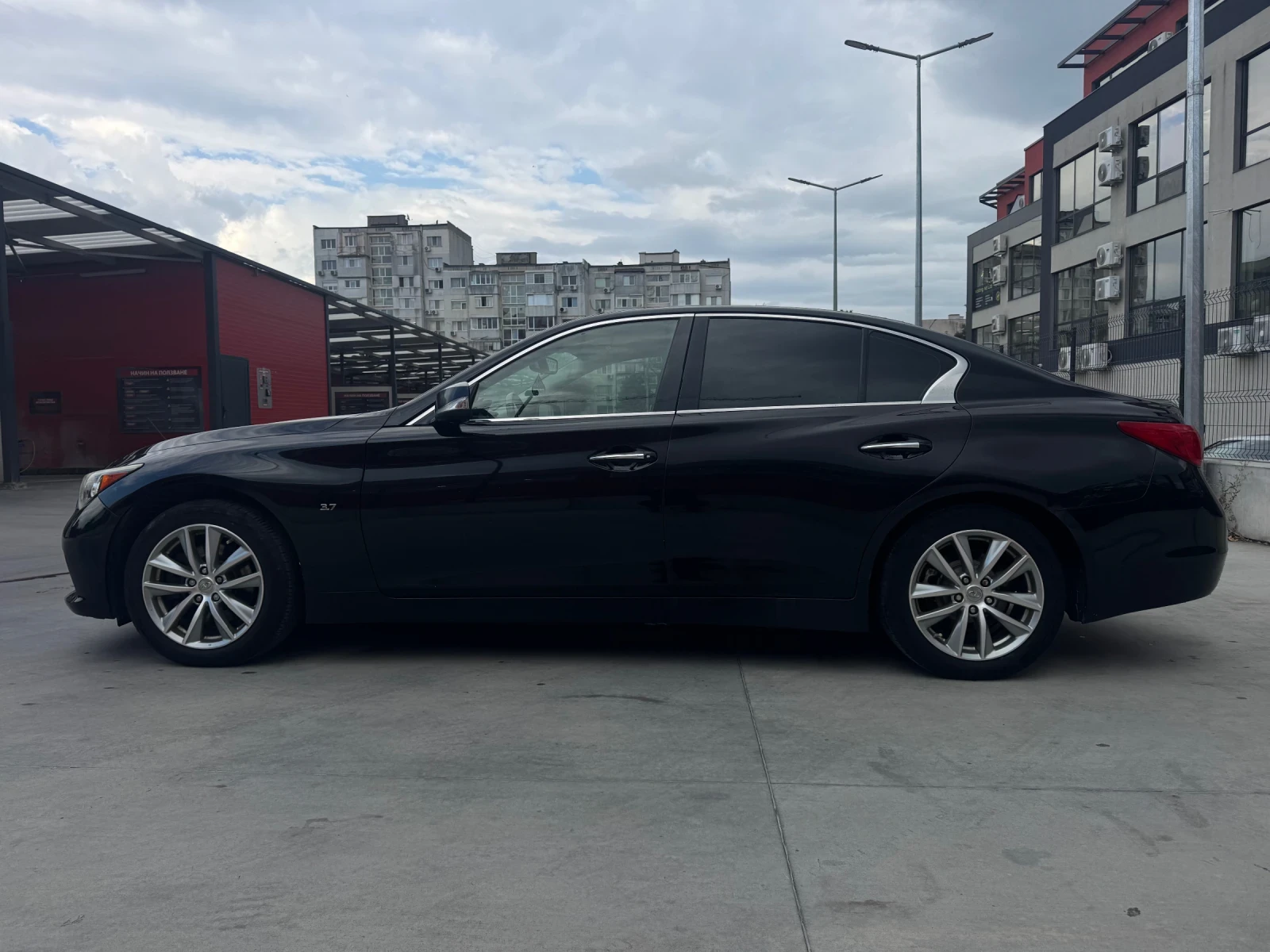 Infiniti Q50 3.7 V6 AWD, снимка 2 - Автомобили и джипове - 56273116