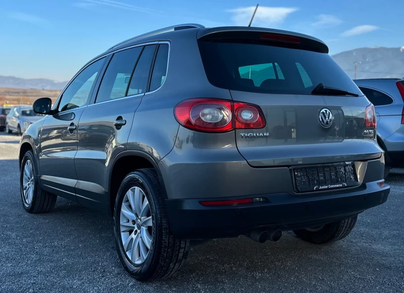 VW Tiguan 2.0TDI-4MOTION-КОЖА-ПАРК АСИСТЕНТ-FULL-NEW-TOP, снимка 4 - Автомобили и джипове - 48572840