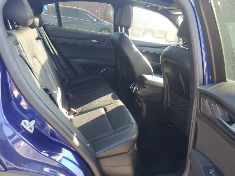 Alfa Romeo Stelvio Ti 280кс * КРАЙНА ЦЕНА* , снимка 11 - Автомобили и джипове - 53038872