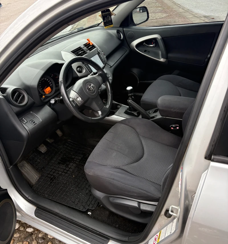 Toyota Rav4, снимка 11 - Автомобили и джипове - 53294937