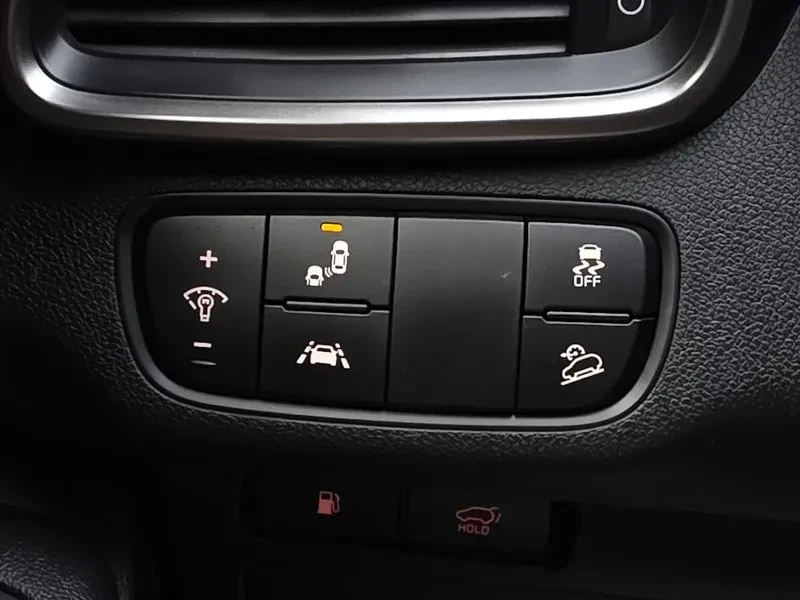 Kia Sorento DIESEL 2.2 2WD NOBLESSE, снимка 16 - Автомобили и джипове - 55122417