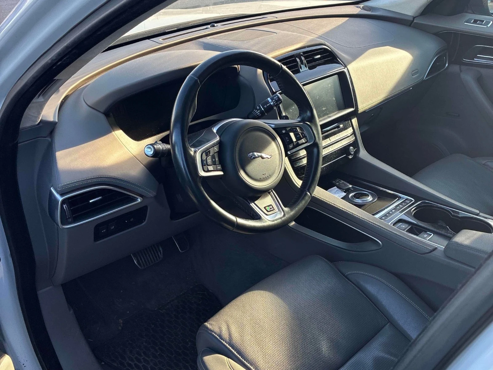 Jaguar F-PACE 20d R-Sport CARFAX ���� ������  | Mobile.bg � ����������� 6