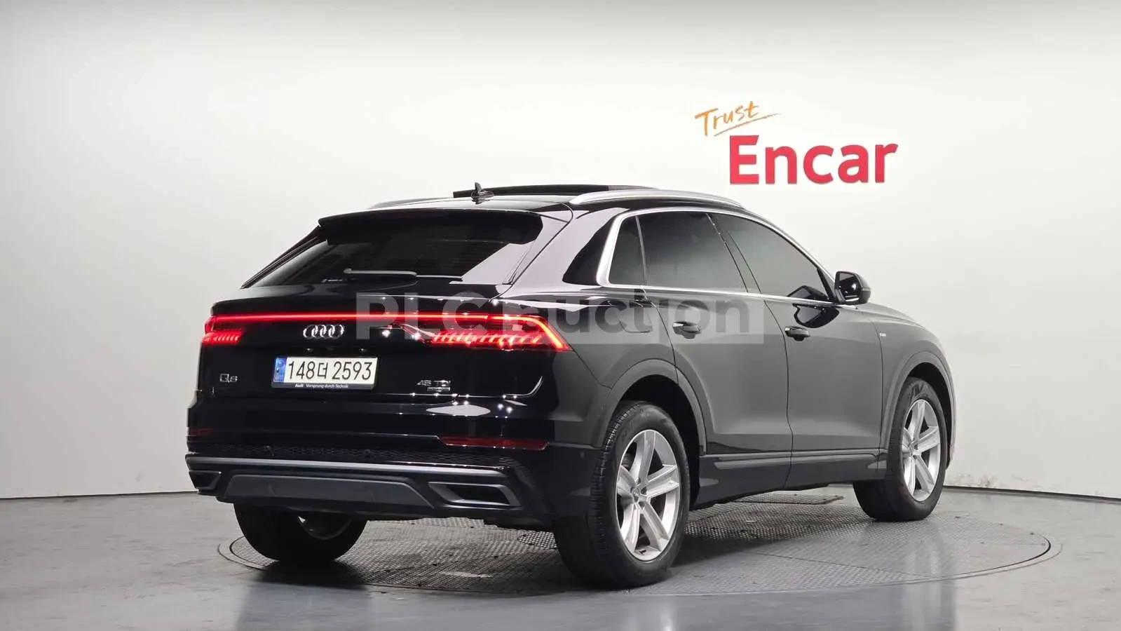 Audi Q8 PREMIUM PLUS| MATRIX| DISTRONIC| AMBIENT| HUD| , снимка 2 - Автомобили и джипове - 54208733