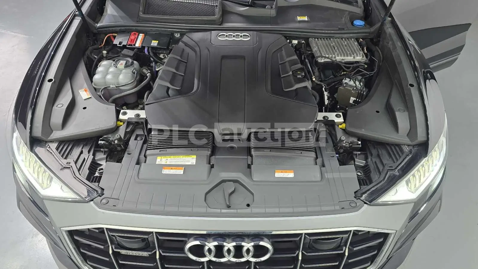 Audi Q8 PREMIUM PLUS| MATRIX| DISTRONIC| AMBIENT| HUD| , снимка 13 - Автомобили и джипове - 54208733