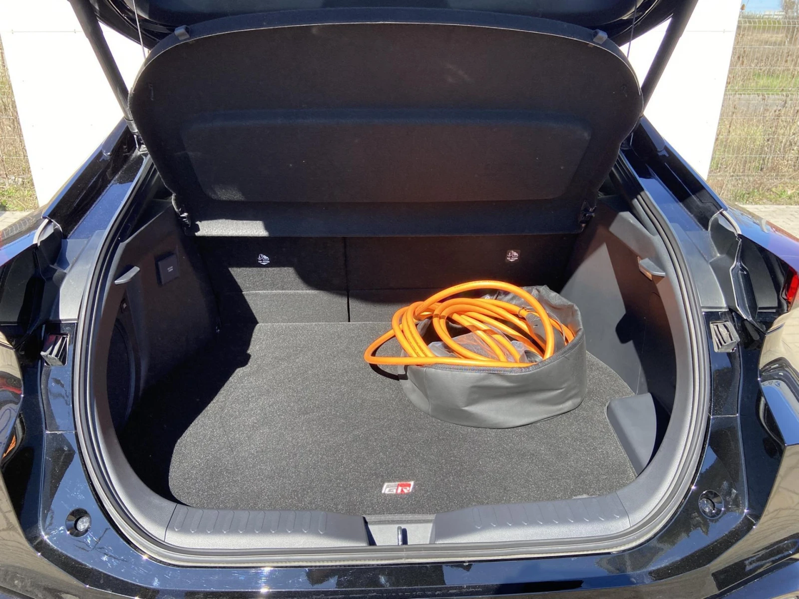 Toyota C-HR 2.0 PHEV GR SPORT PREMIERE EDITION � �������� | Mobile.bg � ����������� 14