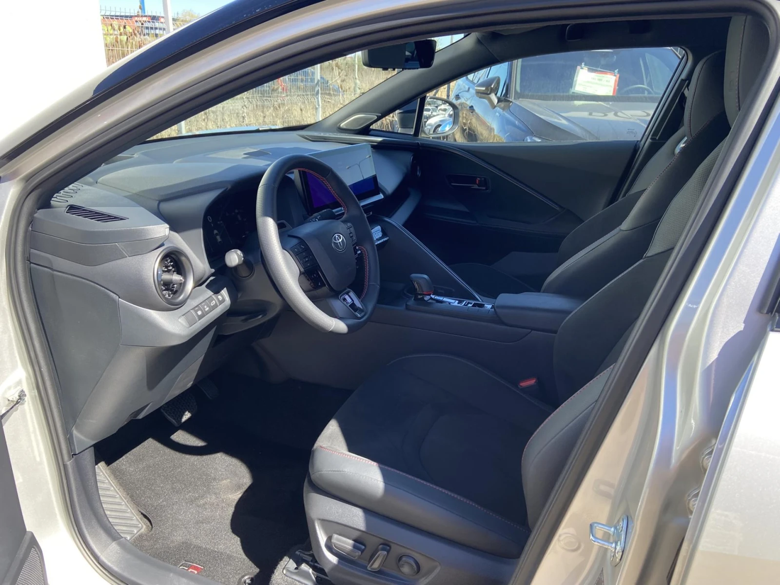 Toyota C-HR 2.0 PHEV GR SPORT PREMIERE EDITION � �������� | Mobile.bg � ����������� 8