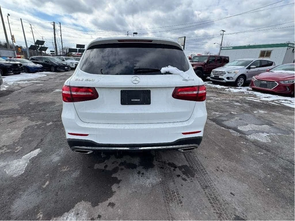 Mercedes-Benz GLC 300 Панорама/Подгрев/Памет/Финансиране, снимка 5 - Автомобили и джипове - 54544037