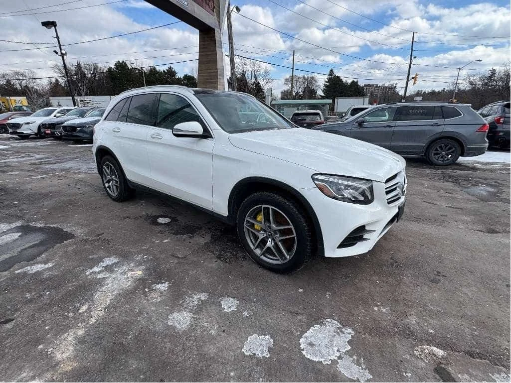 Mercedes-Benz GLC 300 Панорама/Подгрев/Памет/Финансиране, снимка 3 - Автомобили и джипове - 54544037