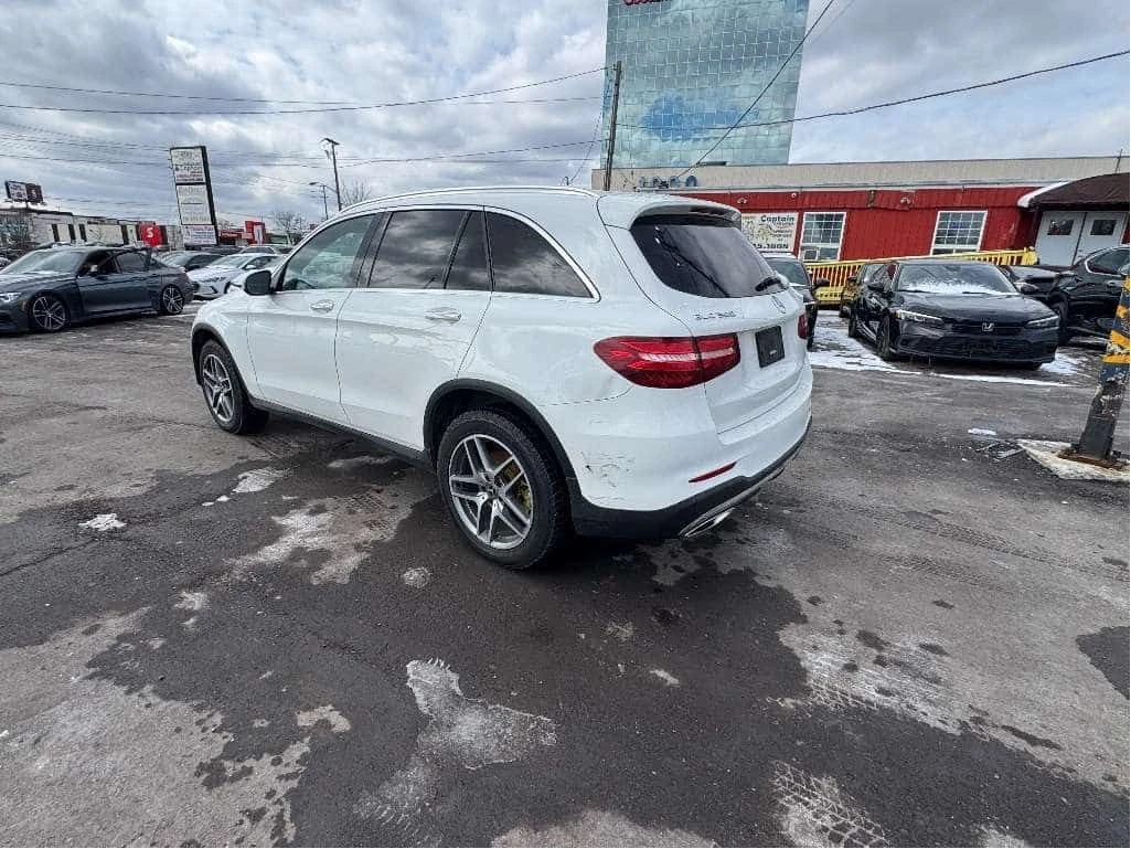 Mercedes-Benz GLC 300 Панорама/Подгрев/Памет/Финансиране, снимка 6 - Автомобили и джипове - 54544037