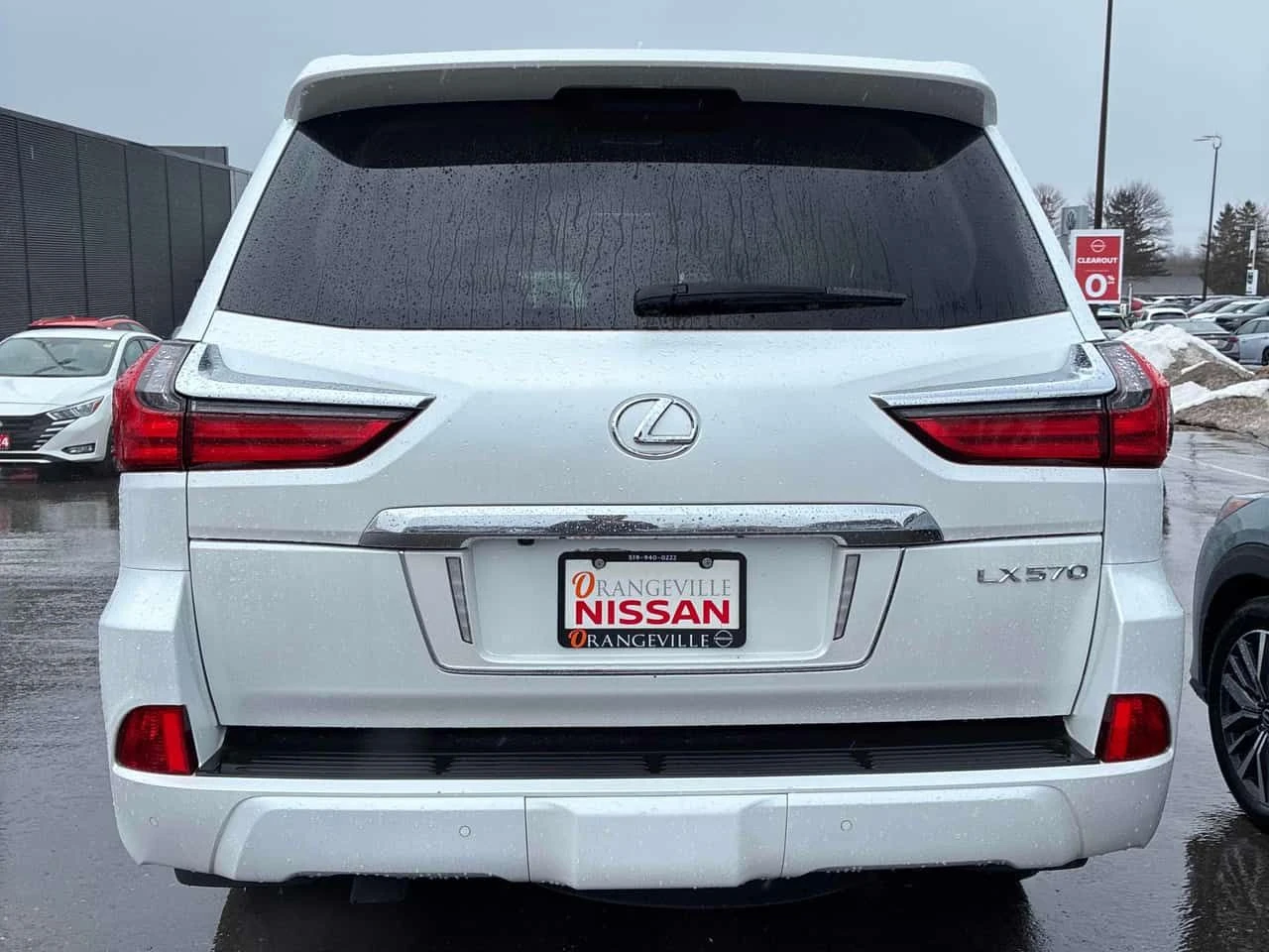 Lexus LX 570 ОБДУХВАНЕ * ПОДГРЕВИ * ПАНО * KEYLESS * CARFAX, снимка 4 - Автомобили и джипове - 54679001