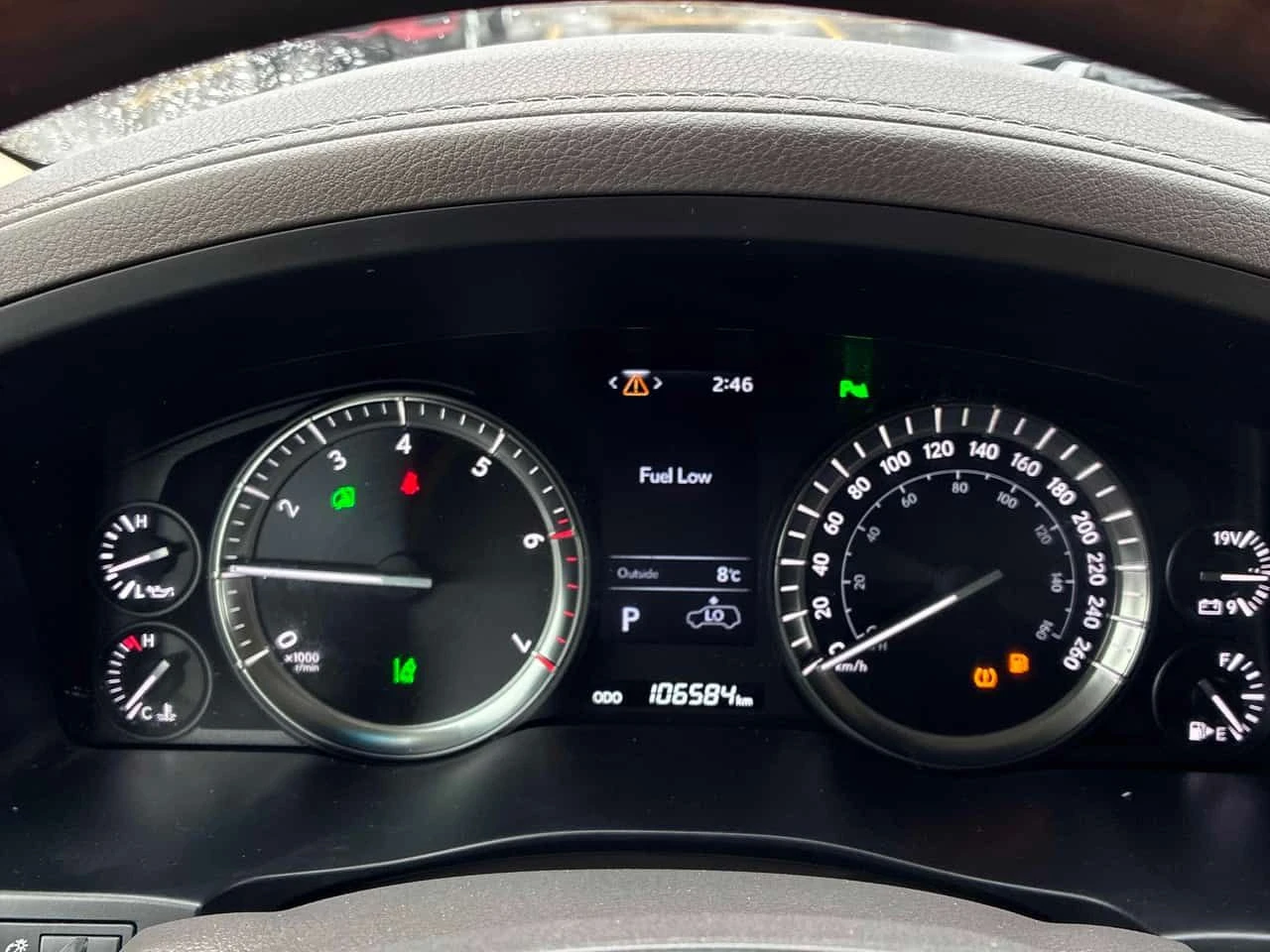 Lexus LX 570 ОБДУХВАНЕ * ПОДГРЕВИ * ПАНО * KEYLESS * CARFAX, снимка 8 - Автомобили и джипове - 54679001