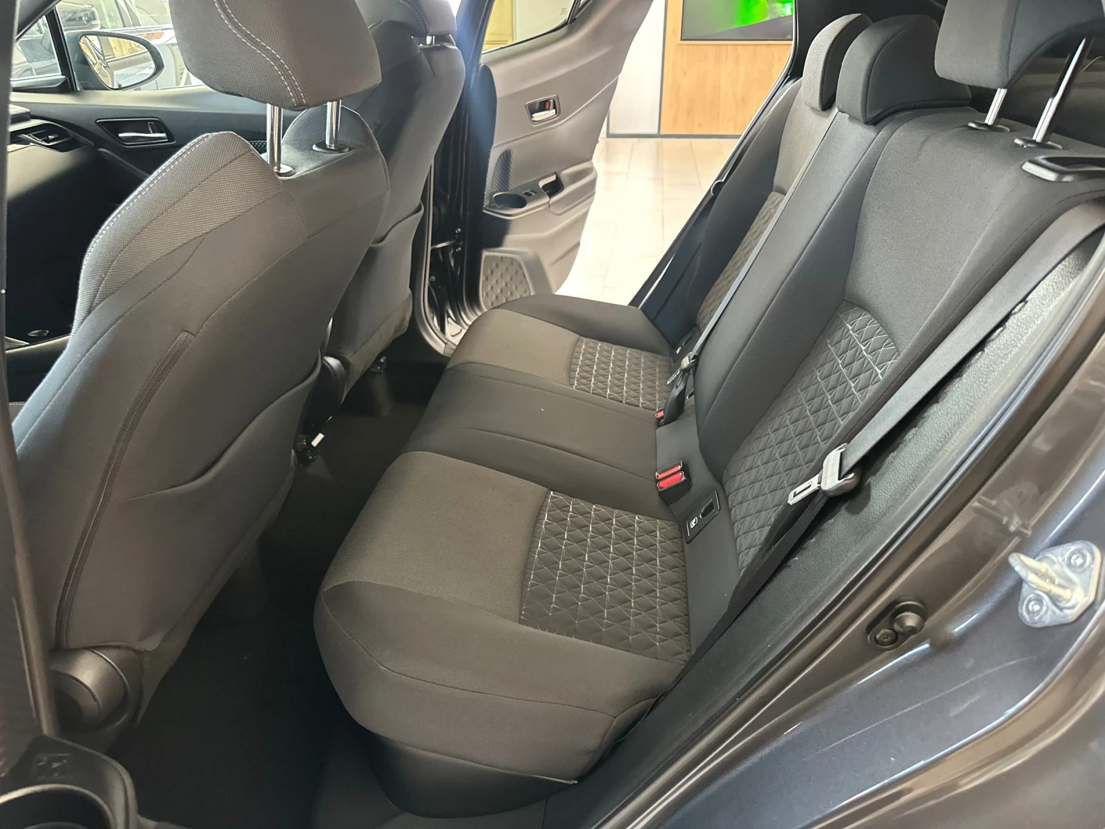 Toyota C-HR Club, снимка 10 - Автомобили и джипове - 54966023