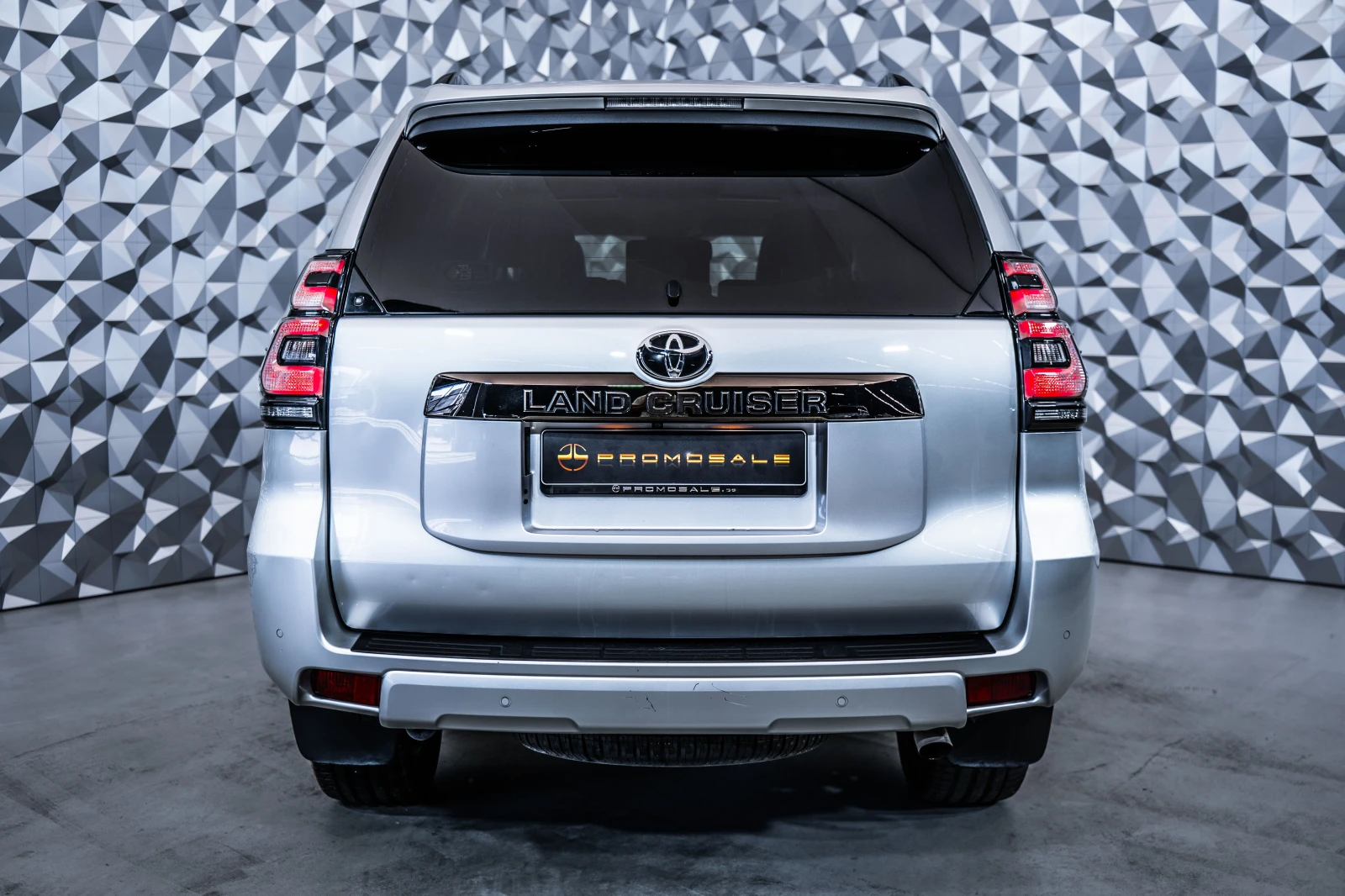 Toyota Land cruiser 2.8 D-4D* TEC-Edition* 360 * TV * , снимка 5 - Автомобили и джипове - 55951666