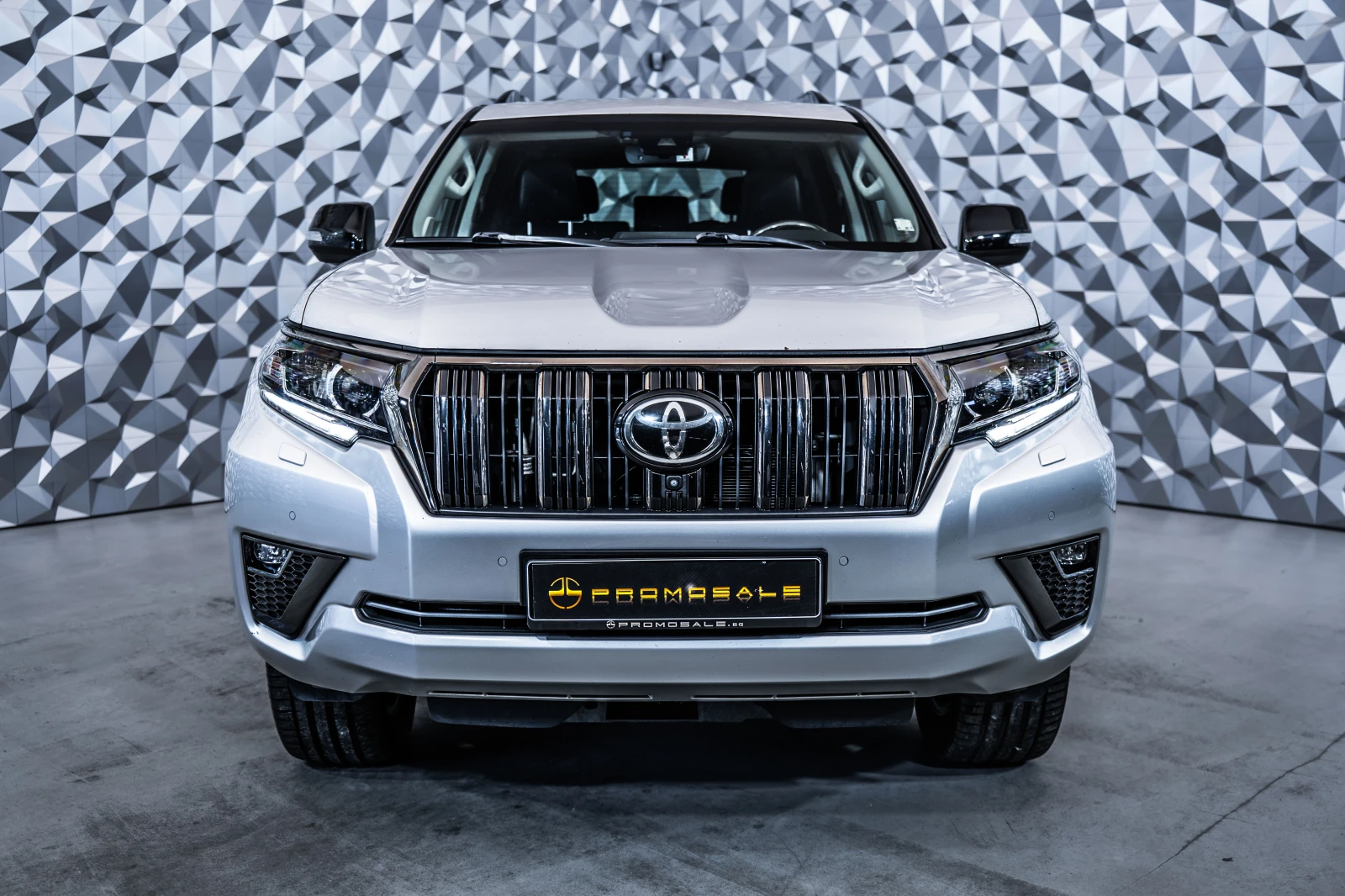 Toyota Land cruiser 2.8 D-4D* TEC-Edition* 360 * TV * , снимка 2 - Автомобили и джипове - 55951666