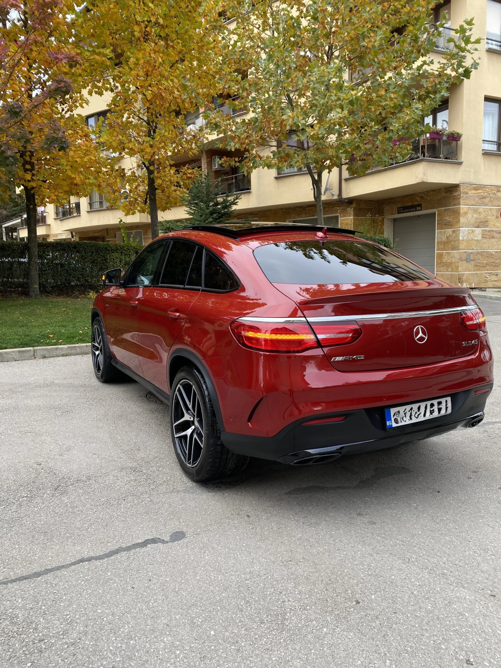 Mercedes-Benz GLE 450 AMG, снимка 8 - Автомобили и джипове - 56704572