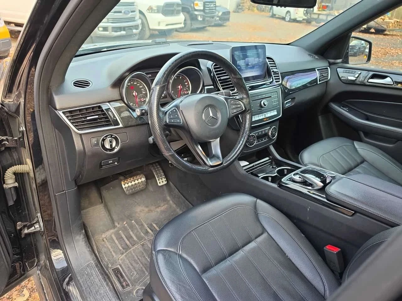Mercedes-Benz GLE 400, снимка 5 - Автомобили и джипове - 56730276