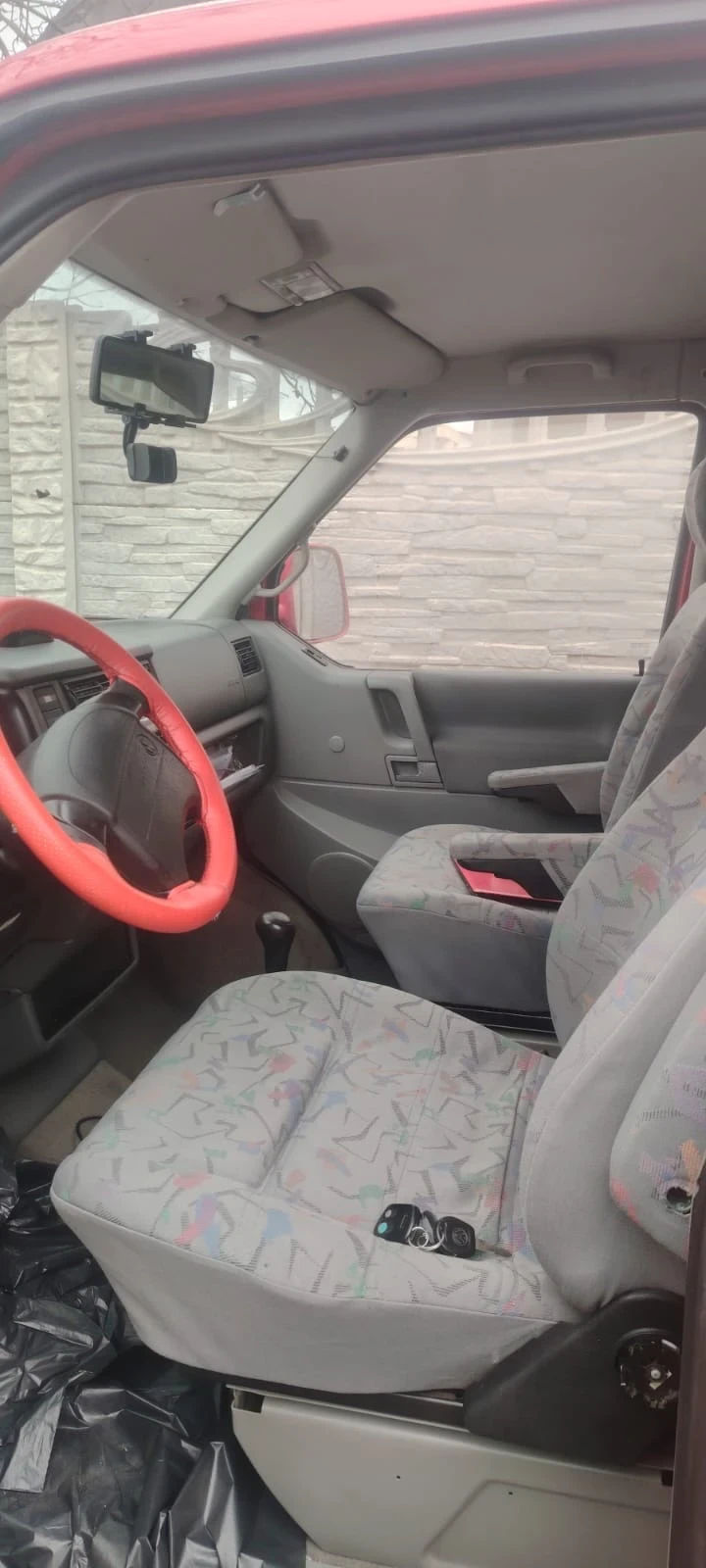 VW Multivan 2.5 TDI 102 к.с, снимка 9 - Бусове и автобуси - 52958082