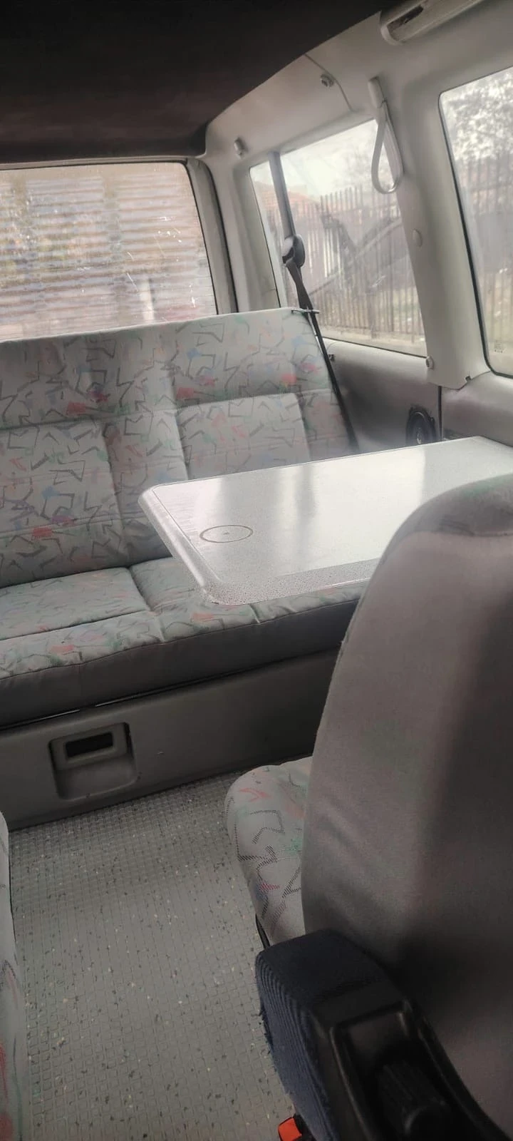 VW Multivan 2.5 TDI 102 к.с, снимка 10 - Бусове и автобуси - 52958082