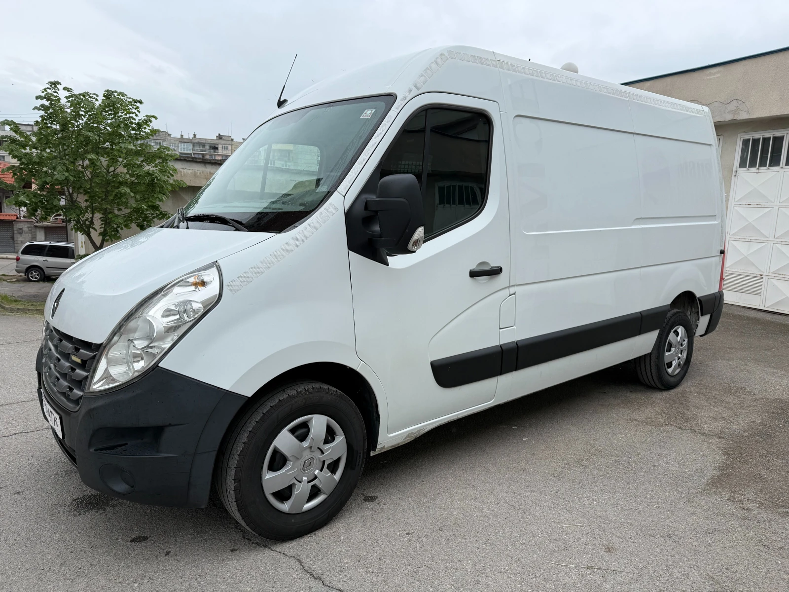 Renault Master  2.3DCI 125кс