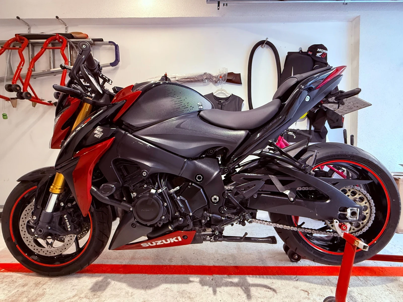 Suzuki Gsx GSX S1000