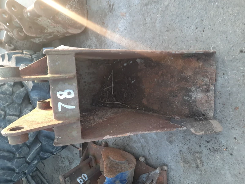 Багер Caterpillar, снимка 8 - Индустриална техника - 49766071