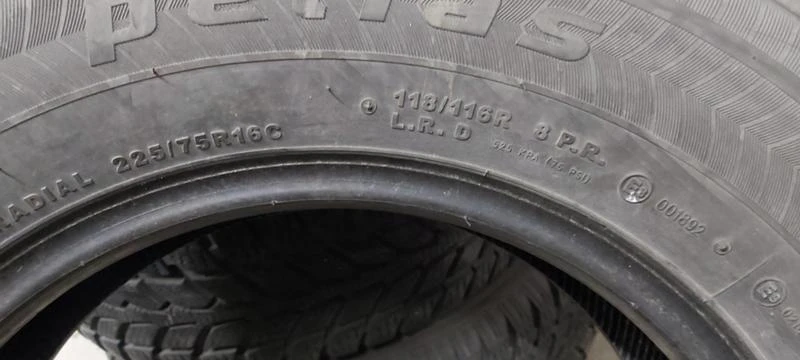 Гуми Зимни 225/75R16, снимка 10 - Гуми и джанти - 34685350