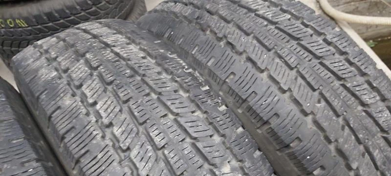 Гуми Зимни 225/75R16, снимка 4 - Гуми и джанти - 34685350