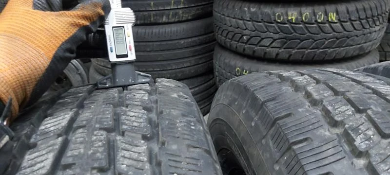 Гуми Зимни 225/75R16, снимка 5 - Гуми и джанти - 34685350