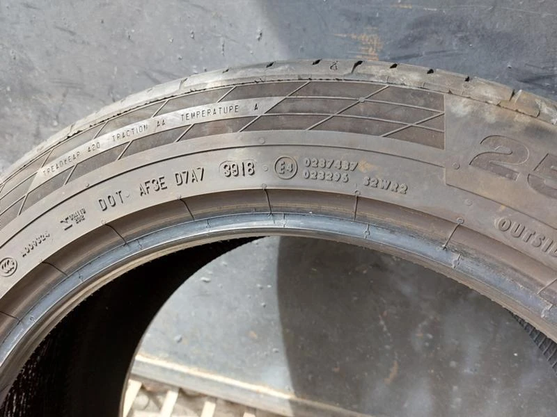 Гуми Летни 255/45R19, снимка 8 - Гуми и джанти - 36802395