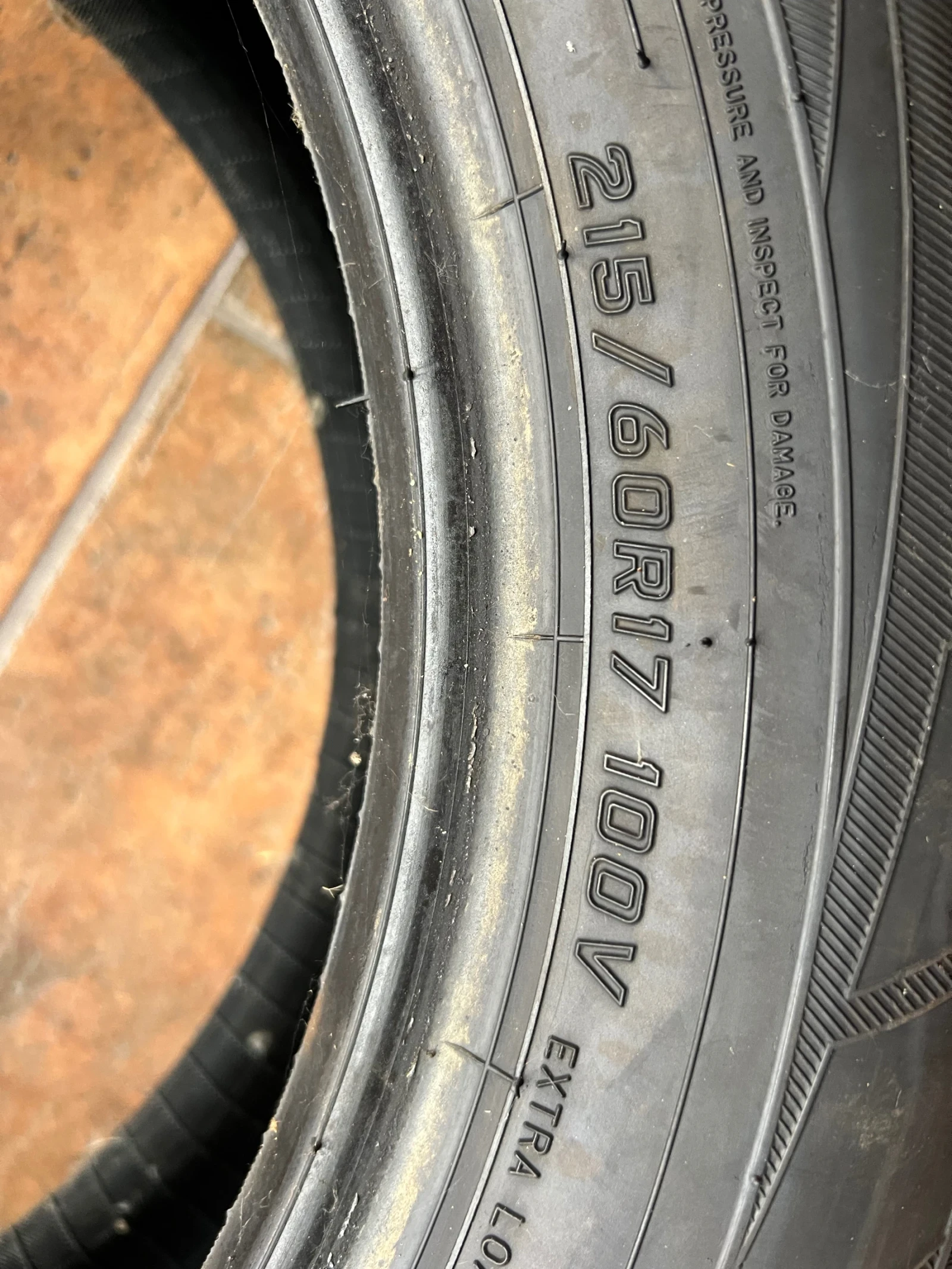 Гуми Зимни 215/60R17, снимка 5 - Гуми и джанти - 56709379