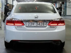 Honda Accord 2.4/NAVI/ПОДГРЕВ/ШИДИДАХ/ЗАДНА КАМЕРА, снимка 5