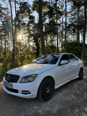 ������ Mercedes-Benz C 320
