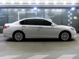Honda Accord 2.4/NAVI/ПОДГРЕВ/ШИДИДАХ/ЗАДНА КАМЕРА | Auto.bg — изображение 3