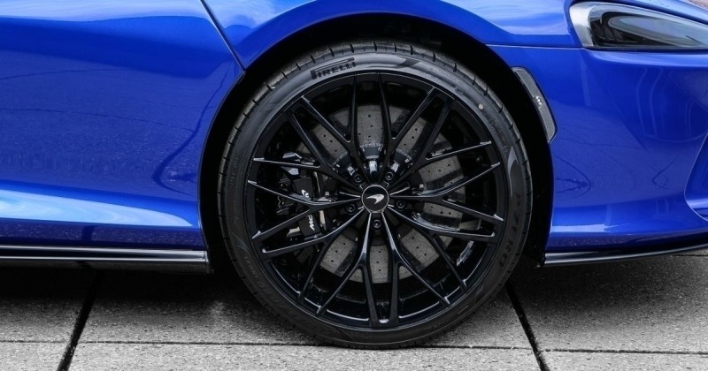 McLaren GT = Luxe= Carbon Ceramic Brakes Гаранция, снимка 4 - Автомобили и джипове - 45875569