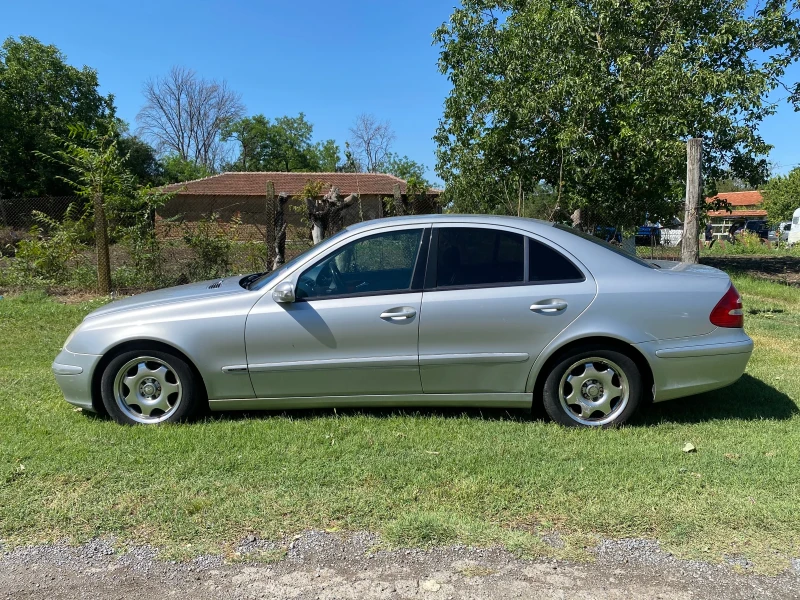 Mercedes-Benz E 200, снимка 14 - Автомобили и джипове - 48157711