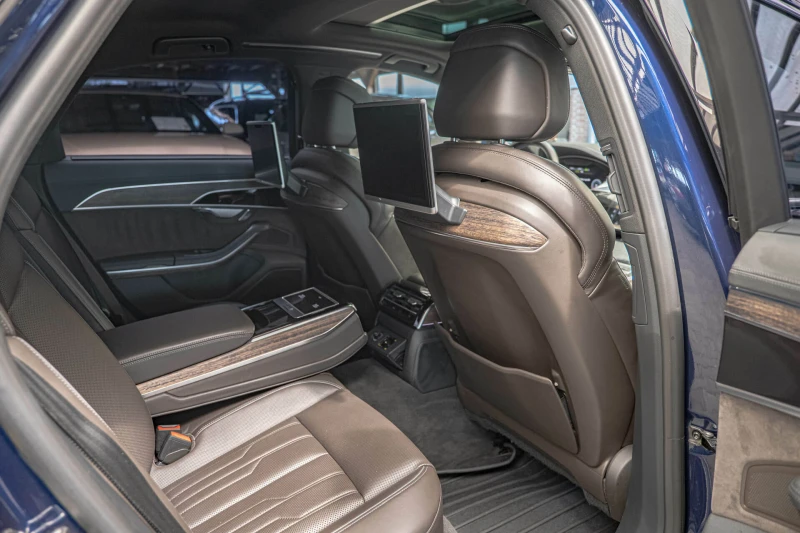 Audi A8 50TDI/RSE/Bang&Olufsen/Обдухване/Шибедах/Амбиент, снимка 8 - Автомобили и джипове - 51435237