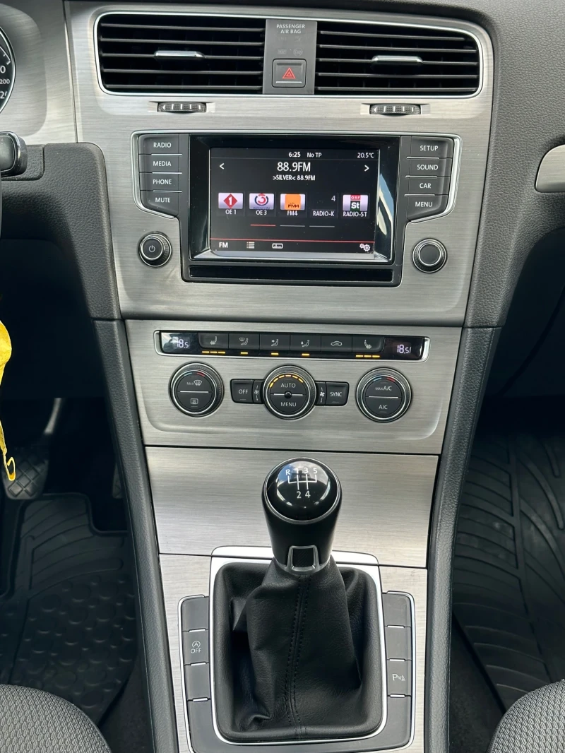 VW Golf 1.6TDI-105k. 160000k, снимка 14 - Автомобили и джипове - 52729750