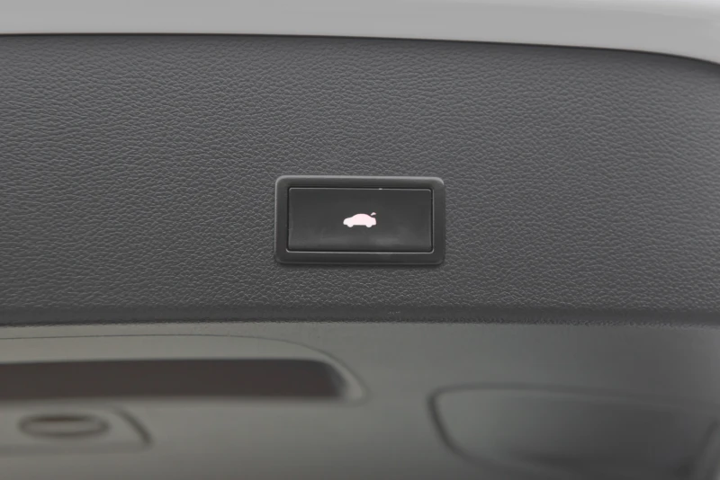 Audi A6 3.0tdi guattro, снимка 9 - Автомобили и джипове - 52103399