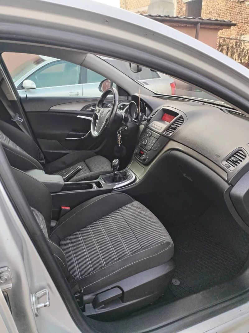 Opel Insignia 2.0  CDTI 160, снимка 11 - Автомобили и джипове - 52397840