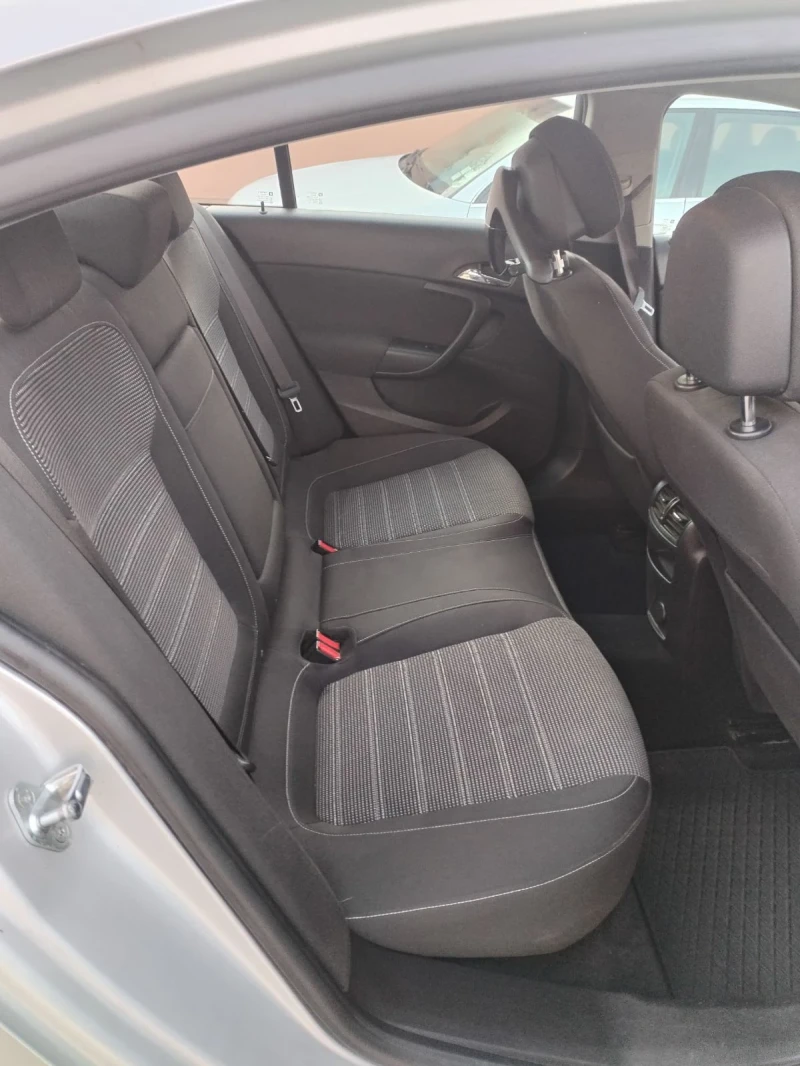 Opel Insignia 2.0  CDTI 160, снимка 12 - Автомобили и джипове - 52397840