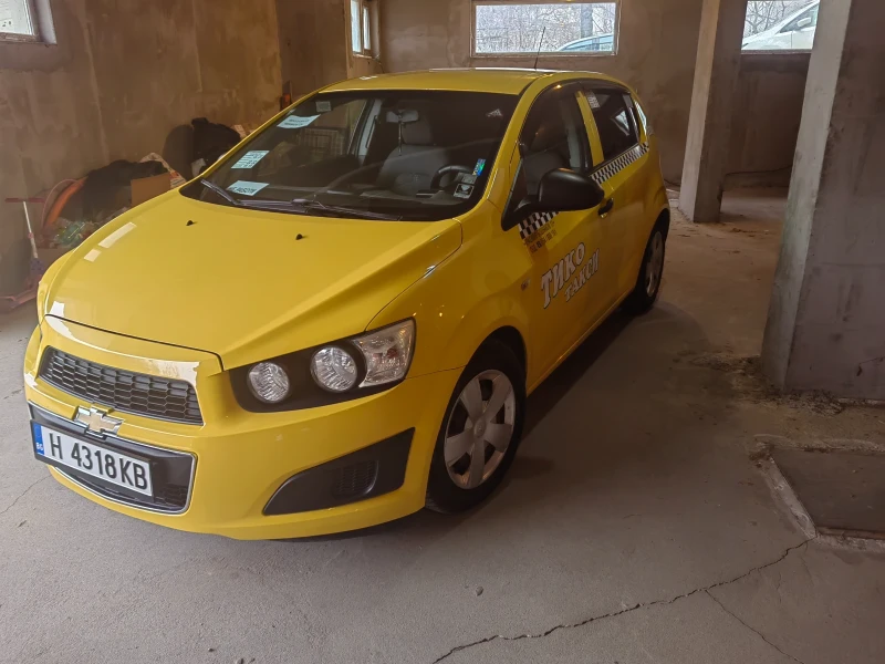 Chevrolet Aveo 1.2 16V, снимка 8 - Автомобили и джипове - 53024047