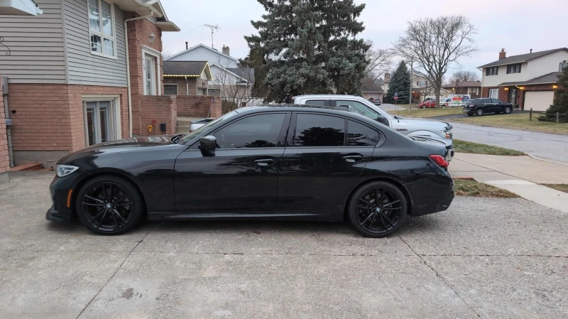 BMW 330 * 330i xDrive * CARFAX * БЕЗ ПЪРВОНАЧАЛНА ВНОСКА, снимка 14 - Автомобили и джипове - 53079709