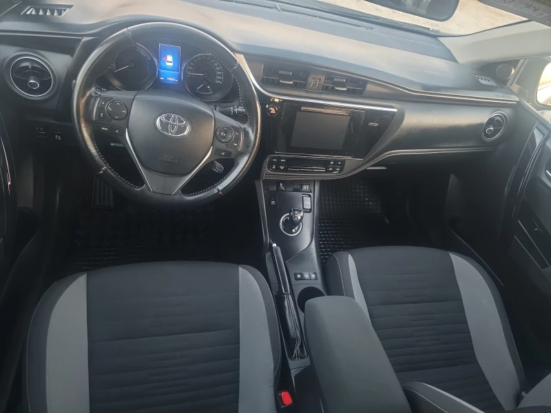 Toyota Auris 1.8Hibrib Navi Led, снимка 8 - Автомобили и джипове - 53142006