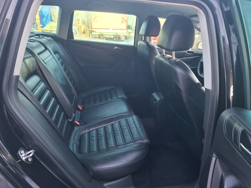 VW Passat 2.0DSG Navi Кожа Подгрев Автопилот, снимка 11 - Автомобили и джипове - 53165798