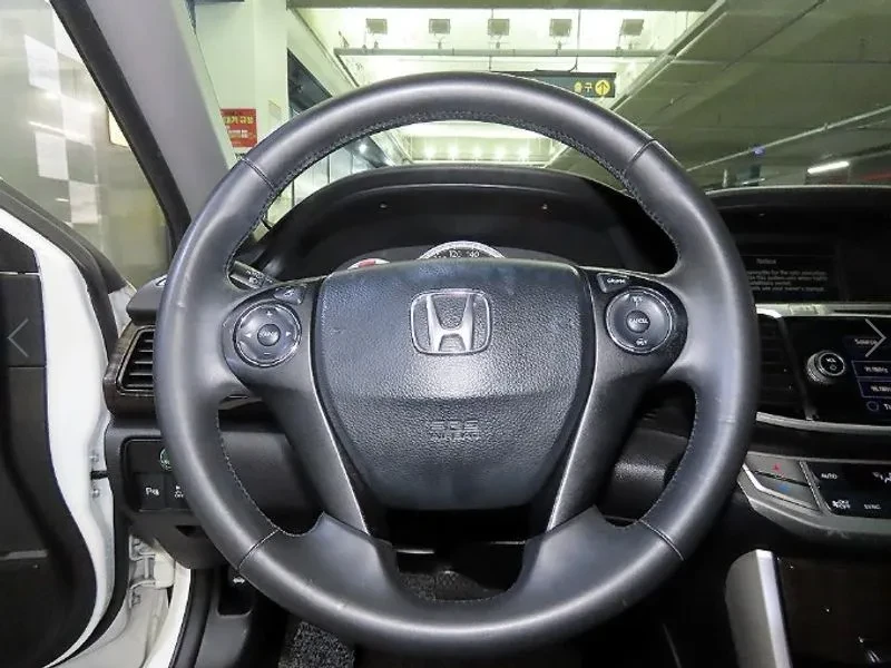 Honda Accord 2.4/NAVI/ПОДГРЕВ/ШИДИДАХ/ЗАДНА КАМЕРА, снимка 8 - Автомобили и джипове - 56605275