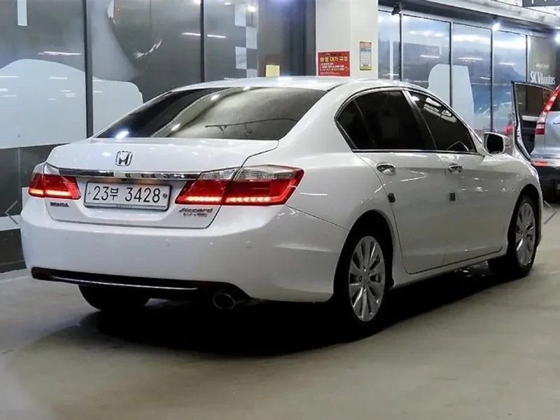 Honda Accord 2.4/NAVI/ПОДГРЕВ/ШИДИДАХ/ЗАДНА КАМЕРА, снимка 4 - Автомобили и джипове - 56605275